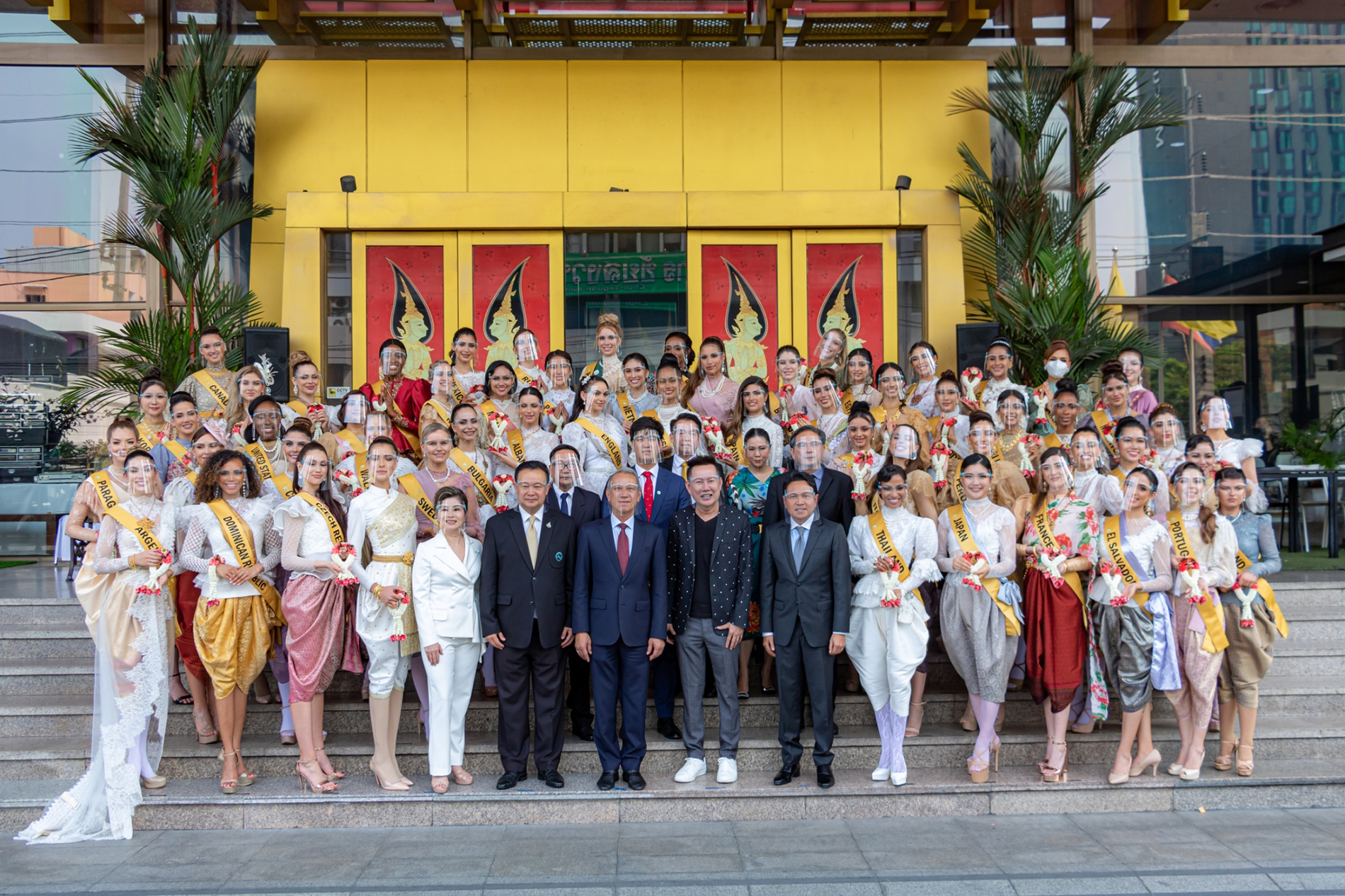 รมว.กก. ให้การต้อนรับผู้เข้าประกวดมิสแกรนด์อินเตอร์เนชั่นแนล 2020 หลังผ่านการกักตัวครบ 14 วัน พร้อมทำกิจกรรมของกองประกวดเต็มรูปแบบ